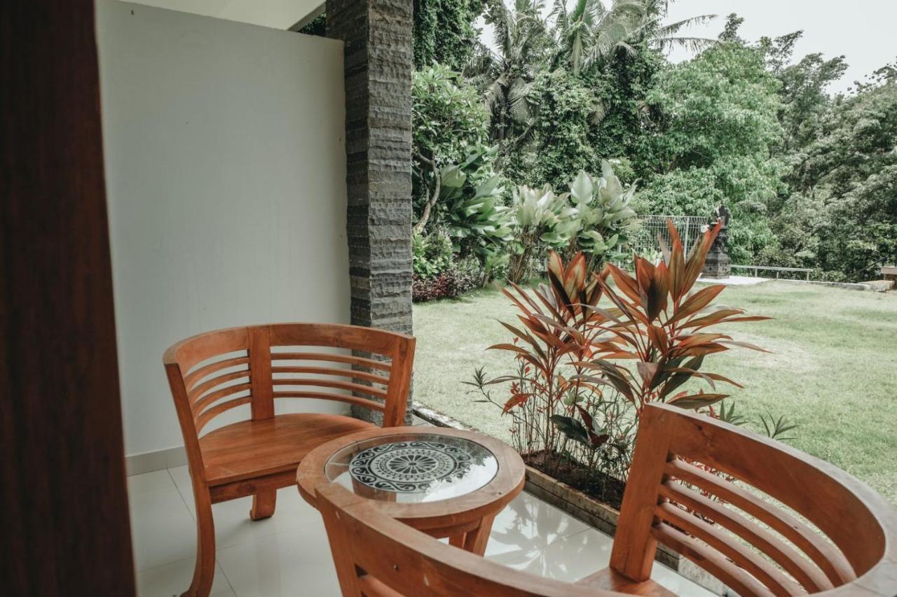 Sekar Arum Riverside Resort In Canggu Танаг-Лот Екстер'єр фото