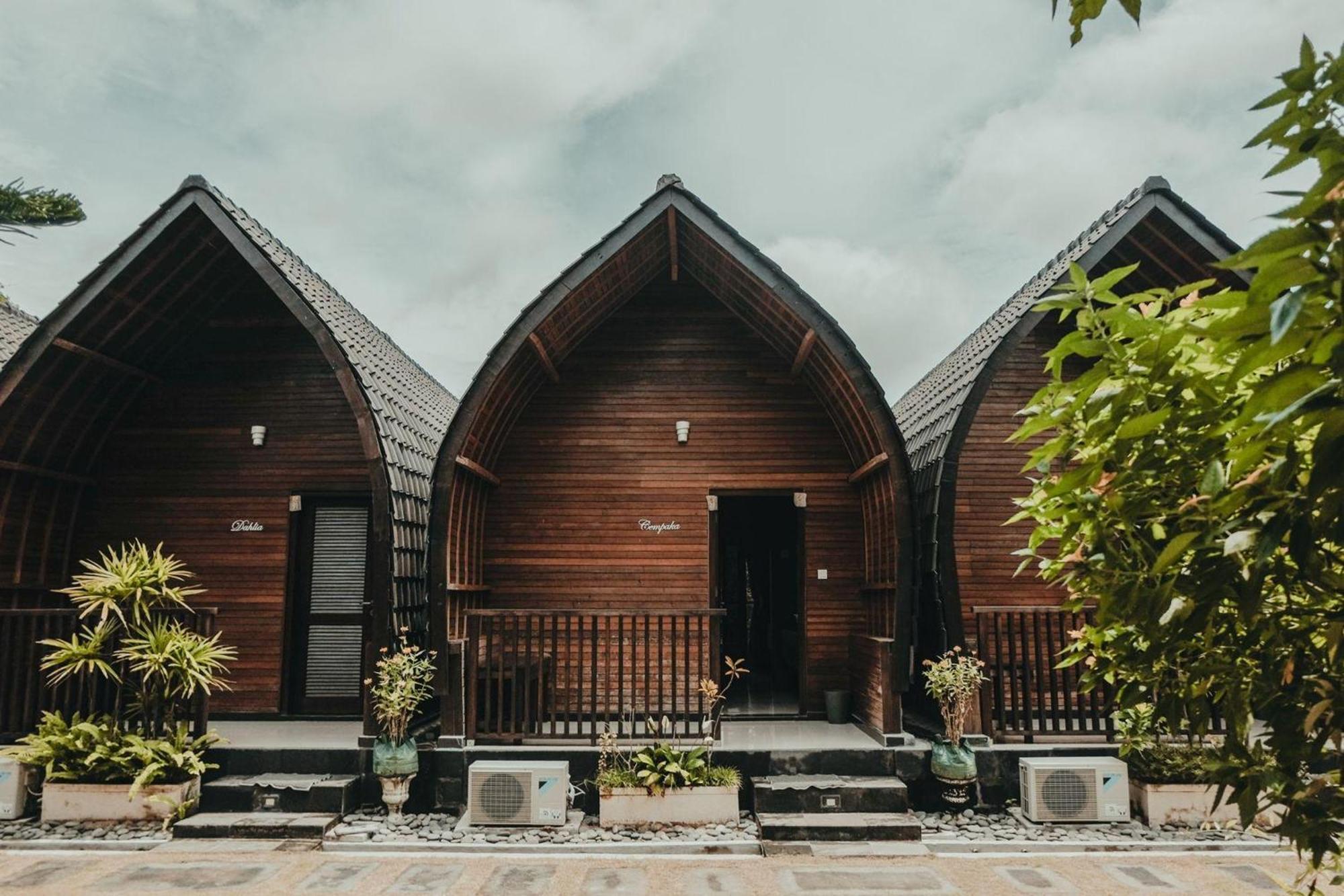 Sekar Arum Riverside Resort In Canggu Танаг-Лот Екстер'єр фото