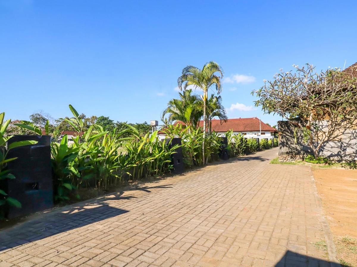 Sekar Arum Riverside Resort In Canggu Танаг-Лот Екстер'єр фото