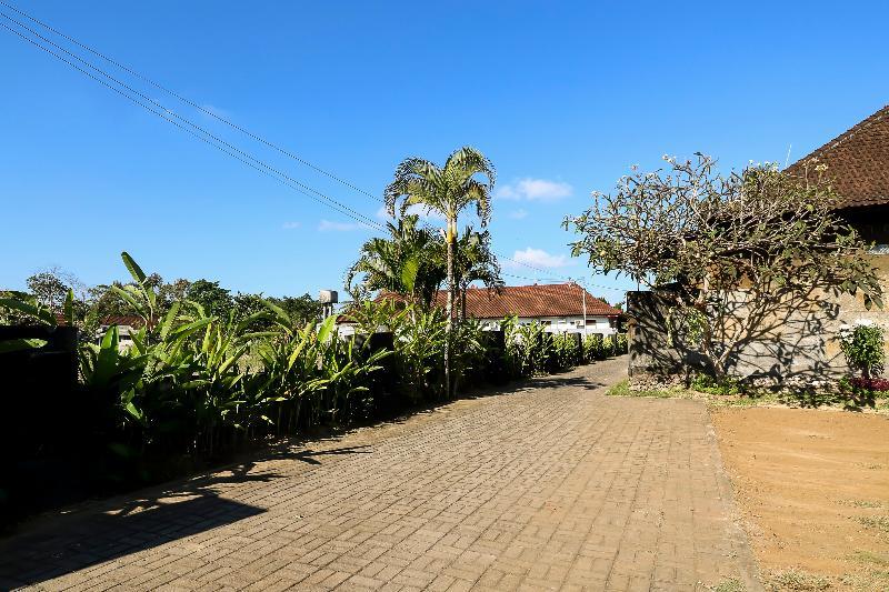 Sekar Arum Riverside Resort In Canggu Танаг-Лот Екстер'єр фото